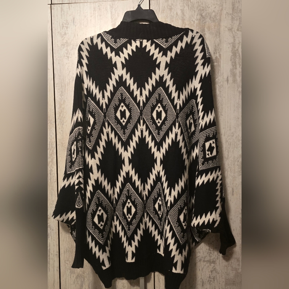 Aztec Inapired Pattern Geometric Tribal Pattern Cacoon Cardigan - size L - Picture 4 of 11